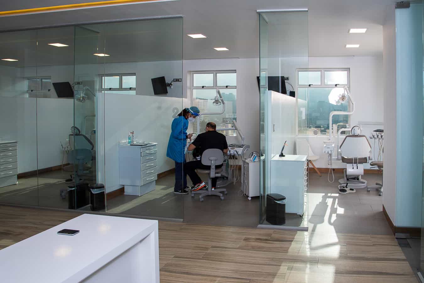 SEA_4711 Frenectomía Láser en Adultos: Una Nueva Sonrisa, Una Nueva Confianza